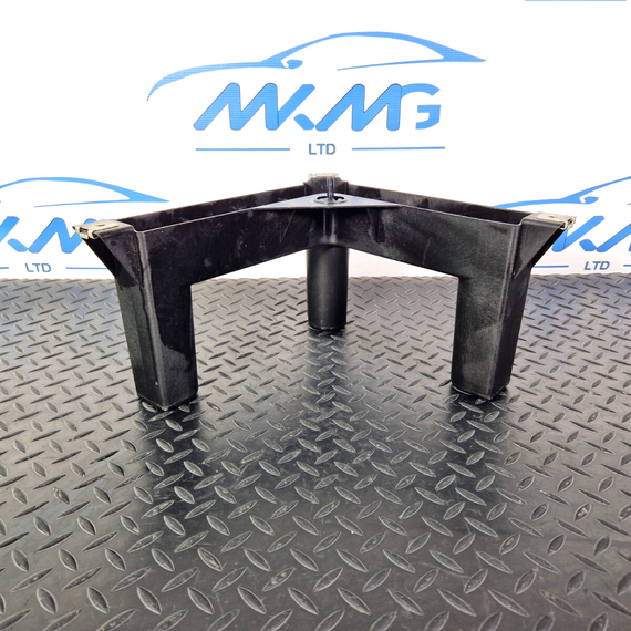 18-ON MERCEDES BENZ A CLASS W177 GENUINE MOUNT BRACKET A1776827500