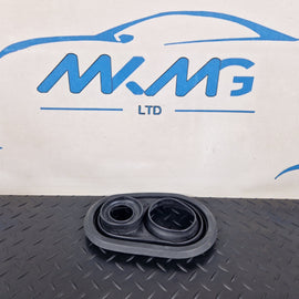 19-ON MERCEDES BENZ B CLASS W247 GENUINE FUEL TANK FILLER SEAL CAP A2474711000