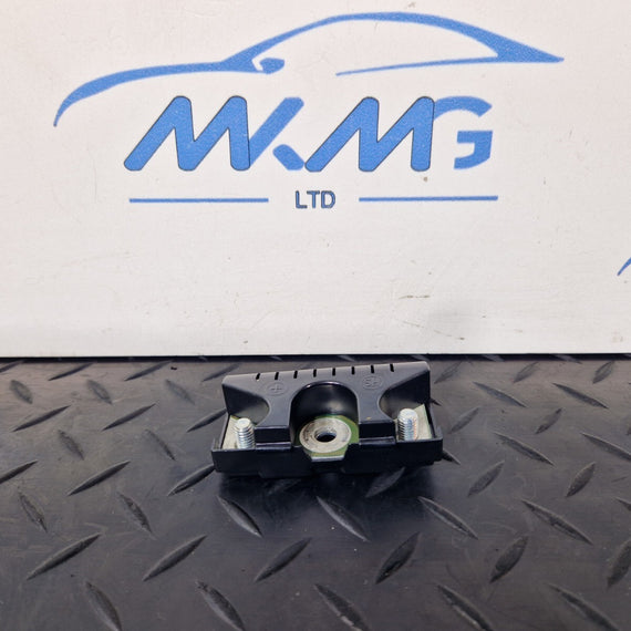 16-19 AUDI A4 B9 GENUINE OEM AERIAL ANTENNA DISTURANCE SUPPRESSOR 8T8035570