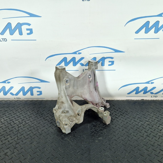 16-19 AUDI A4 B9 GENUINE FRONT LEFT N/S SIDE ENGINE MOUNT BRACKET 8W0399295E