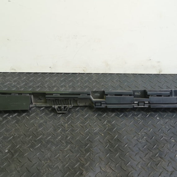 GENUINE 11-16 BMW 5 SERIES F10 M5 RIGHT SIDE SKIRT MOUNT BRACKET 7204022 RH