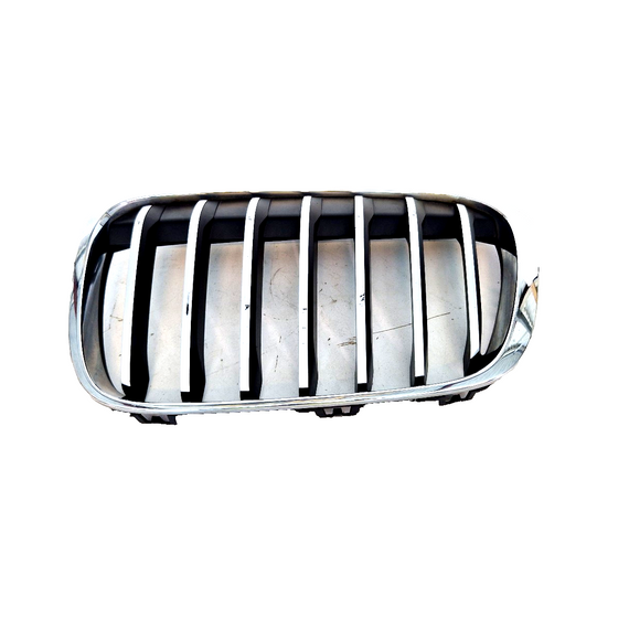 15-19 F48 BMW X1 FRONT GRILLE LH PASSENGER SIDE 7354823