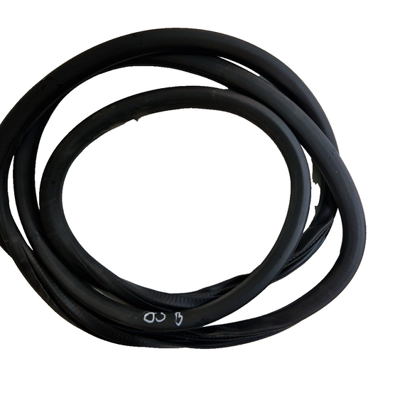 10-18 VW TOUAREG 7P GENUINE REAR RIGHT DOOR GASKET RUBBER SEAL 7P0867367F