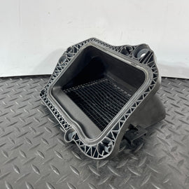 16-19 AUDI A4 B9 SALOON GENUINE FRONT AIR INTAKE DUCT VENT 8W2819904A