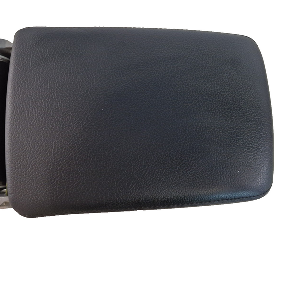 16-19 AUDI A4 B9 SPORT GENUINE  CENTRE CONSOLE LEATHER ARMREST 8W0864283A