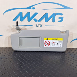 16-19 AUDI A4 B9 GENUINE OEM FRONT LEFT N/S PASSENGER SIDE SUN VISOR 8W0857551