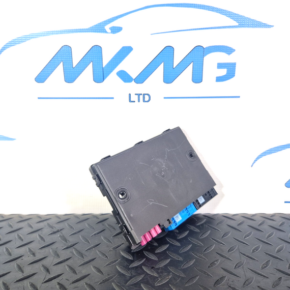 16-19 AUDI A4 B9 GENUINE OEM GATEWAY CONTROL MODULE ECU 8W5907468E