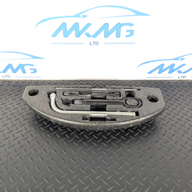 10-17 AUDI A8 4H  EMERGENCY TOOL KIT FOAM WITH TOOLS 4H0012110