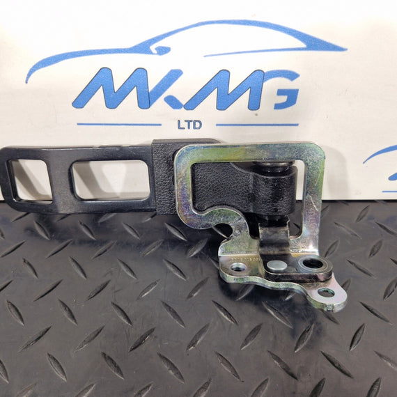 14-20 MERCEDES BENZ GLA X156 REAR BACKREST RETAINING LEFT BRACKET A1569208100