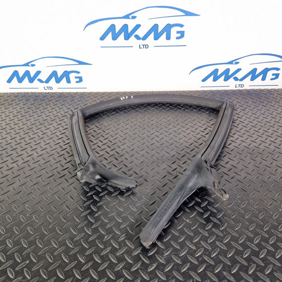 15-18 AUDI A7 4G GENUINE OEM REAR RIGHT N/S UPPER DOOR RUBBER SEAL 4G8845696H