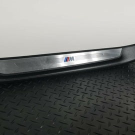 BMW X1 E84 GENUINE PASSENGER LEFT SIDE FRONT KICK PLATE TRIM 7318567