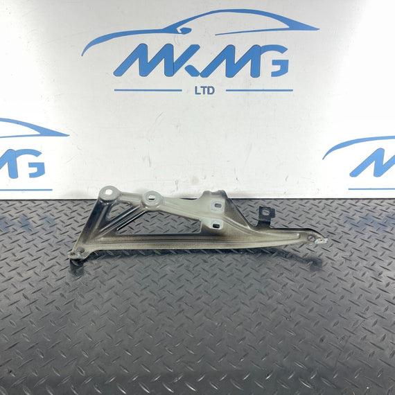 16-22 BMW X1 F48 GENUINE FRONT RIGHT DRIVER SIDE WING BRACKET 7329448