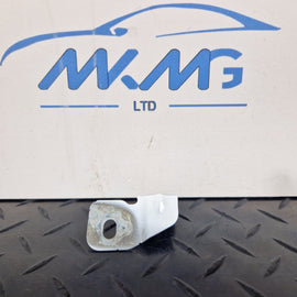 16-23 AUDI S5 COUPE GENUINE FRONT RIGHT DRIVER SIDE WING BRACKET 8W0821470