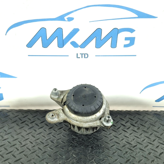 14-21 MERCEDES BENZ C300h W205  FRONT RIGHT DRIVER SIDE ENGINE MOUNT A2052406917