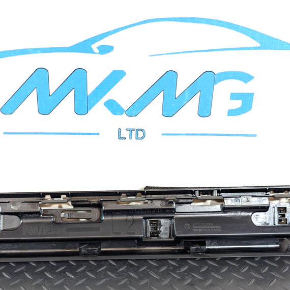 16-22 BMW X1 F48 LEFT SIDE CENTRE SKIRT MOUNTING BRACKET 7332331