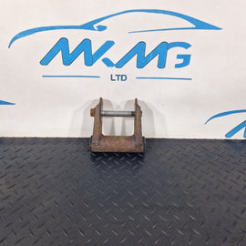 18-ON MERCEDES SPRINTER W907 W910 GENUINE REAR SPRING MOUNT A9063200063