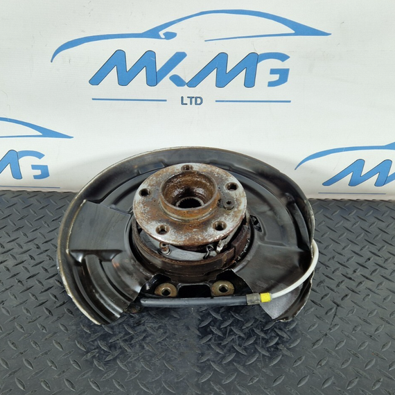 14-16 BMW 2 SERIES F22 REAR LEFT N/S WHEEL HUB 6792245