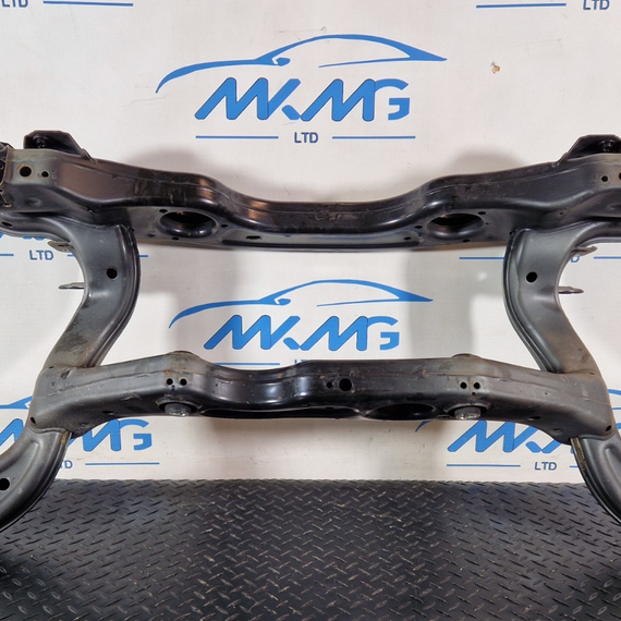 19-ON MERCEDES BENZ B CLASS W247 GENUINE REAR AXEL SUBFRAME A2463510501