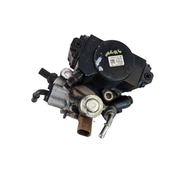 18-ON MERCEDES-BENZ SPRINTER W906 2.1 CDI GENUINE HIGH PRESSURE PUMP A6510701801