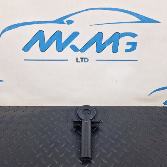 10-18 AUDI A7 4G S-LINE GENUINE COOLANT REGULATOR SUPPORT 4G0805201