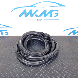 16-19 AUDI A4 AVANT B9 3.0 S-LINE GENUINE REAR RIGHT SIDE DOOR SEAL 8W9833721