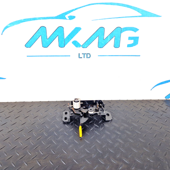 12-18 MERCEDES BENZ W176 OEM HOOD LOCK BONNET RELEASE CATCH A2468800460