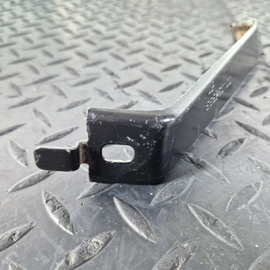 11-19 MERCEDES BENZ ML W166 OEM FRONT RADIATOR SUPPORT BRACKET LHS 1666260100