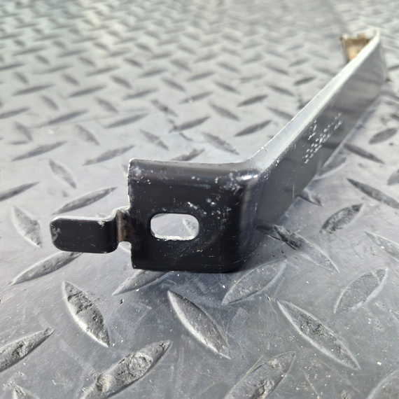 11-19 MERCEDES BENZ ML W166 OEM FRONT RADIATOR SUPPORT BRACKET LHS 1666260100