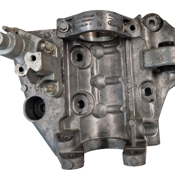 19-ON RANGE ROVER EVOQUE L551 EXHAUST MOUNTING BRACKET K8D2-5K291-AB