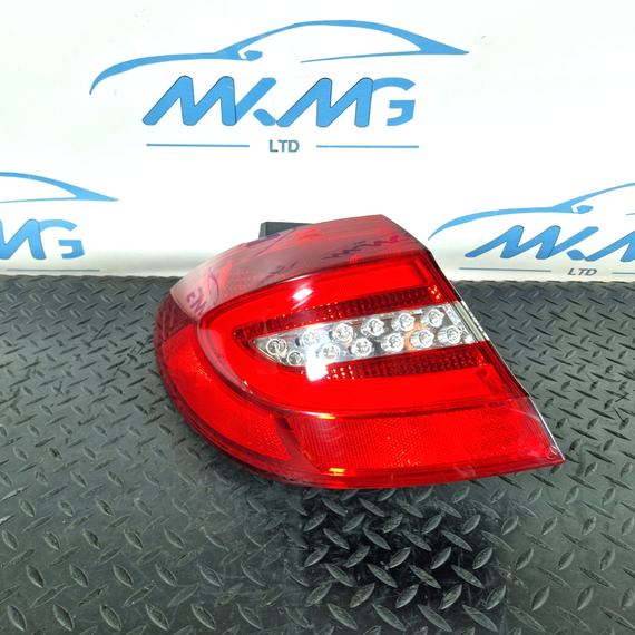 12-18 MERCEDES BENZ B-CLASS W246 REAR LEFT OUTER LED TAILLIGHT A2468200564