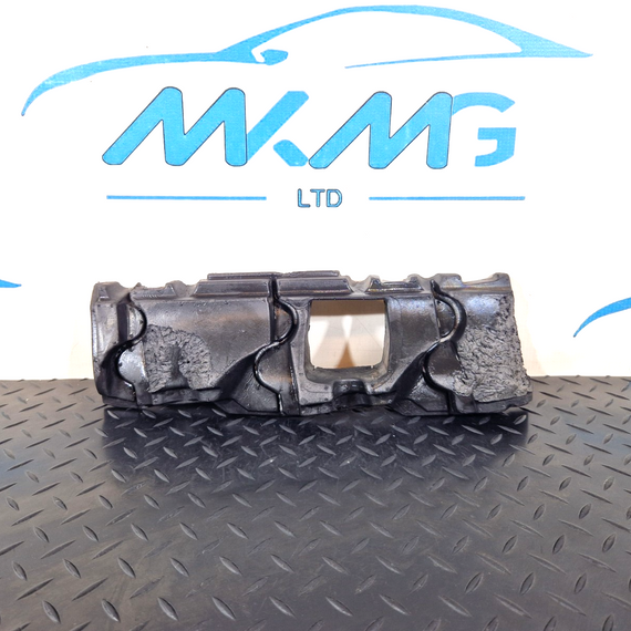 10-13 BMW X5 E70 LCI GENUINE FRONT RIGHT DRIVER WING FENDER SEAL 7163146