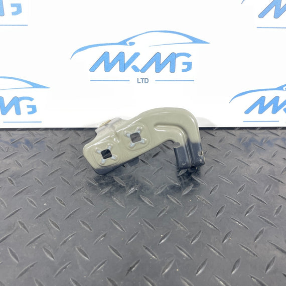 12-18 BMW F30 F31 F35 GENUINE  Left fender wing mounting bracket 7235821