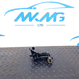 14-21 MERCEDES BENZ C200 W205 FRONT LEFT SLAM PANEL BRACKET A2055014320