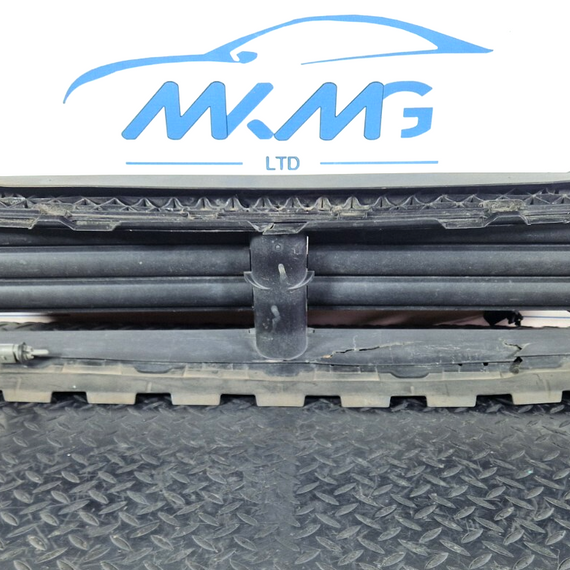 16-19 AUDI A4 B9 GENUINE FRONT RADIATOR SHUTTER GRILLE 95B965501S 8W0122327A