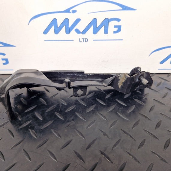 12-18 AUDI A6 C7 WING BRACKET MOUNT FRONT LEFT PASSENGER SIDE 4G0805233