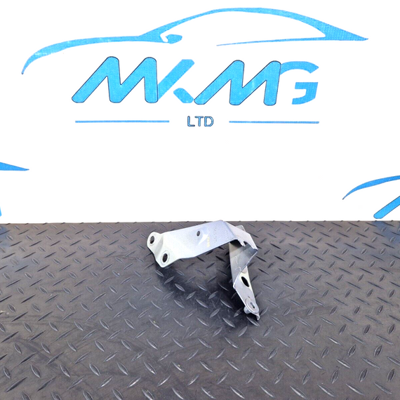 15-18 AUDI A7 4G GENUINE FRONT RIGHT FENDER WING BRACKET MOUNT 4G8821136D