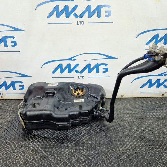 16-19 AUDI A4 B9 GENUINE DIESEL ENGINE FUEL TANK WITH PUMP  8W0201021BP