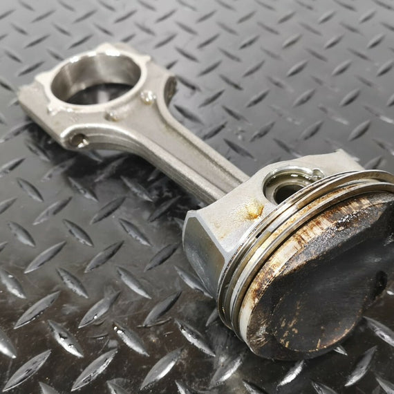 GENUINE VW 1.8 GTI PETROL ENGINE CODE DAJ DAJA DAJB COMPLETE PISTON WITH CON ROD