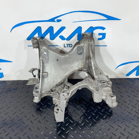 16-19 AUDI A4 B9 S-LINE QUATTRO RIGHT SIDE ENGINE MOUNT BRACKET 8W0399296E