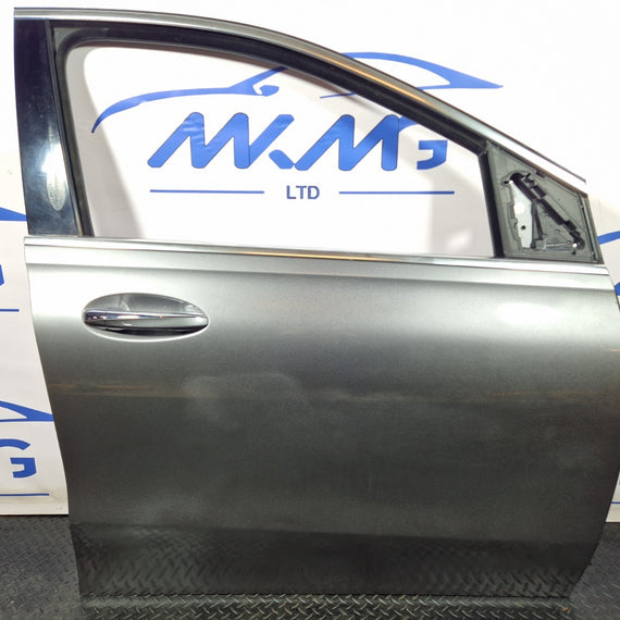 19-ON MERCEDES BENZ B CLASS W247 FRONT RIGHT O/S DRIVER COMPLETE DOOR IN GREY