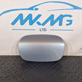 14-21 MERCEDES BENZ W205 FUEL FILLER FLAP COVER LID DOOR IN SILVER A2057570106