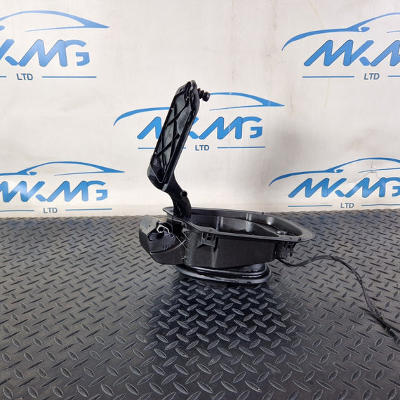 20-24 BMW 1 SERIES F40 FUEL TANK FILL FLAP COVER POT 7454411