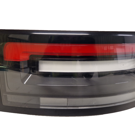 17-ON LAND ROVER DISCOVERY L462 REAR RIGHT O/S/R INNER TAIL LIGHT HY3213193AF