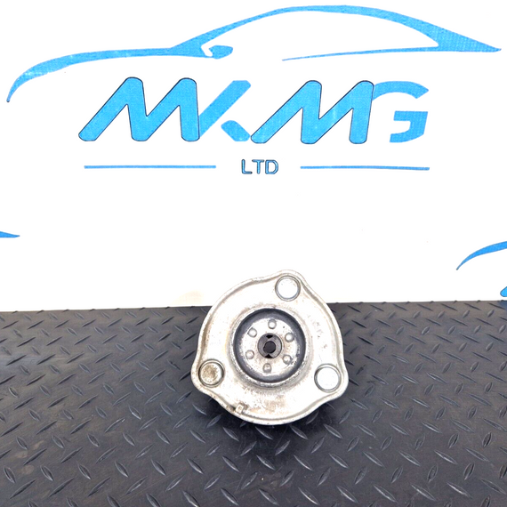 14-21 MERCEDES BENZ C200 W205 OEM FRONT SHOCK ABSORBER BRACKET A2533230020