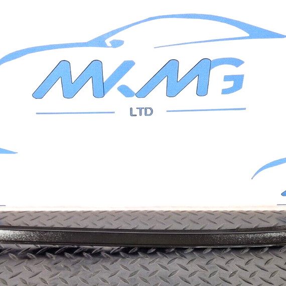 19-ON MERCEDES BENZ CLA C118 FRONT RIGHT O/S WINDSCREEN TRIM A1186905000