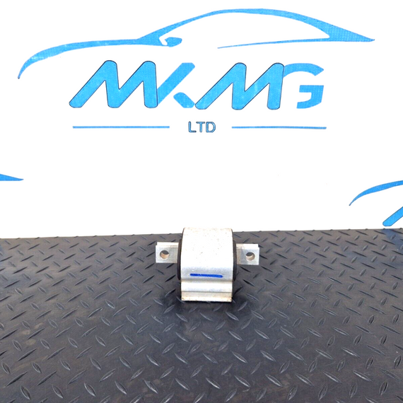 14-21 MERCEDES BENZ C200 W205 GEARBOX SUPPORT HOLDER CARRIER BRACKET A2052403300