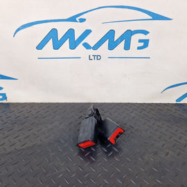 12-17 AUDI S5 CONVERTIBLE REAR TWIN DOUBLE TWIN SEAT BELT BUCKLE 8J8857739J