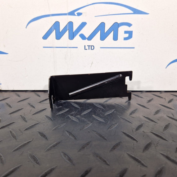 14-23 MERCEDES BENZ VITO W447 AUXILIARY BATTERY BRACKET MOUNT PLATE A4475450086