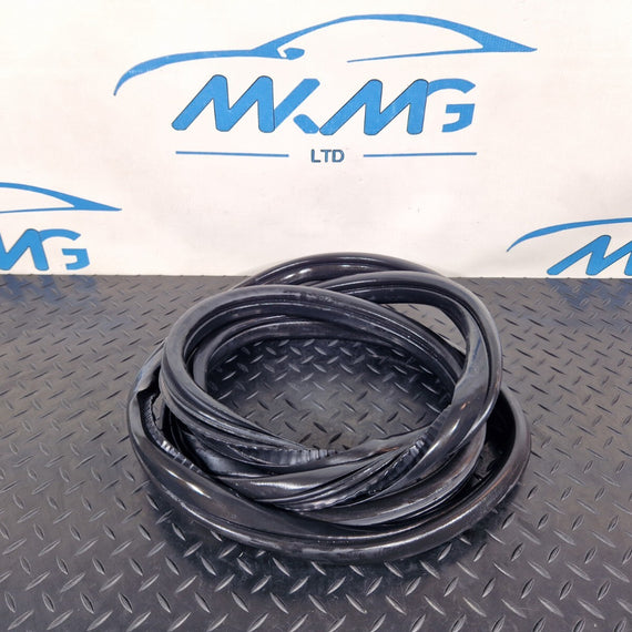 BMW 2 SERIES GRAN TOURER F45 F46 REAR DOOR RUBBER SEAL FITS LEFT & RIGHT 7316818
