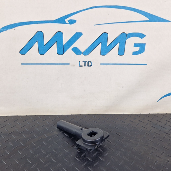 12-18 AUDI A6 C7 GENUINE OEM COOLANT REGULATOR SUPPORT 4G0805201